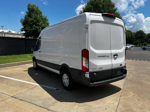 Used 2018 Ford Transit 250 148 Medium Roof RWD image 7