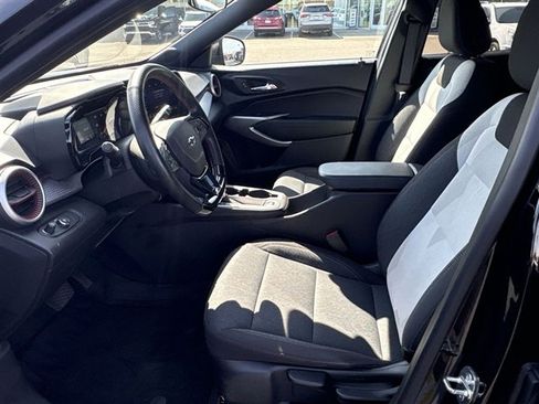 Used 2024 Chevrolet Trax RS w/ Driver Confidence Package image 17