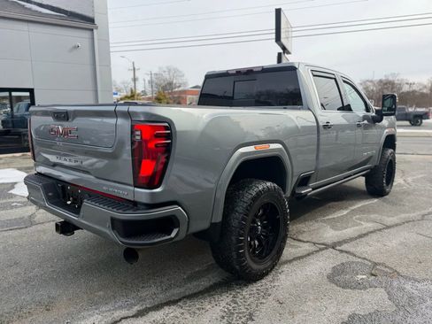 Used 2024 GMC Sierra 2500 Denali w/ Denali Reserve Package image 5