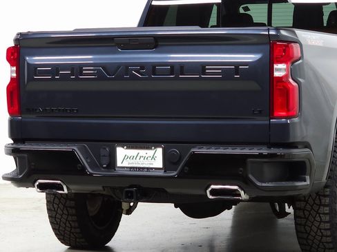 Used 2021 Chevrolet Silverado 1500 LT Trail Boss w/ Convenience Package II image 11