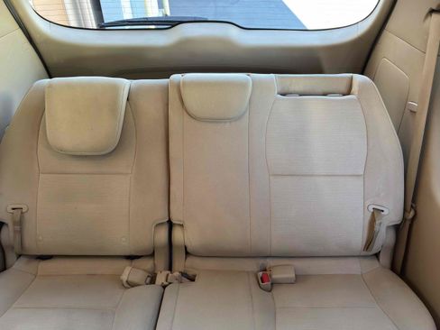 Used 2015 Kia Sedona LX w/ LX Convenience Package FWD image 55