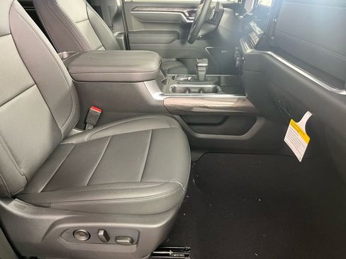 New 2026 Chevrolet Silverado 1500 LTZ w/ LTZ Premium Package image 18