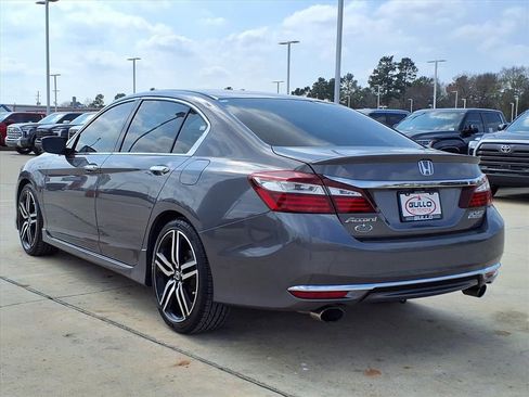 Used 2017 Honda Accord Sport Special Edition image 2