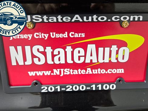 Used 2025 Chrysler Pacifica Select FWD image 33