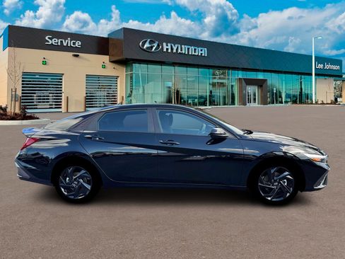 New 2026 Hyundai Elantra Sport image 9
