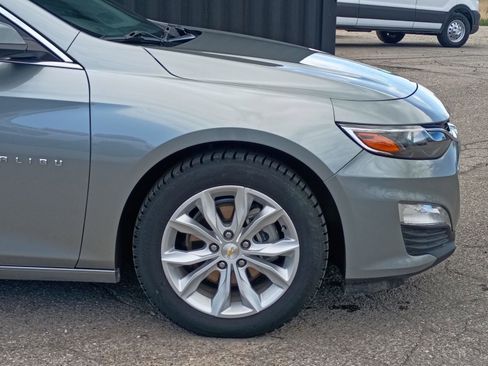 Used 2025 Chevrolet Malibu LT FWD image 4