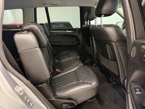 Used 2016 Mercedes-Benz GL 320 BlueTEC 4MATIC w/ Premium I Package image 25
