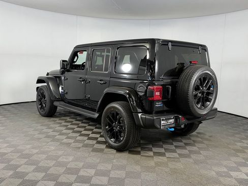 Used 2023 Jeep Wrangler Unlimited Sahara w/ Cold Weather Group AWD/4WD image 9