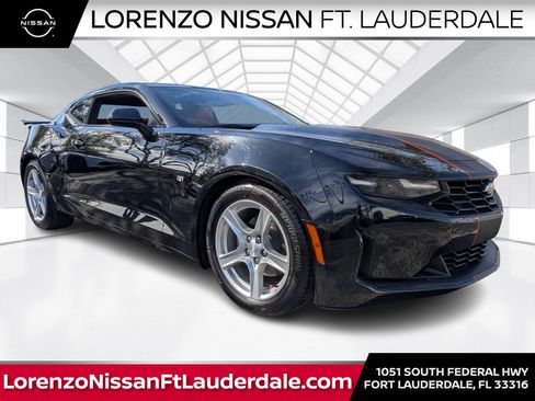 Used 2021 Chevrolet Camaro LT image 1