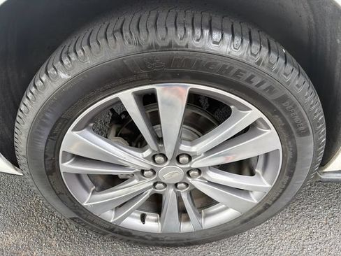 Used 2020 Cadillac XT6 Premium Luxury FWD image 17