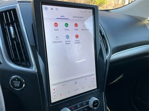 Used 2024 Ford Edge Titanium image 24