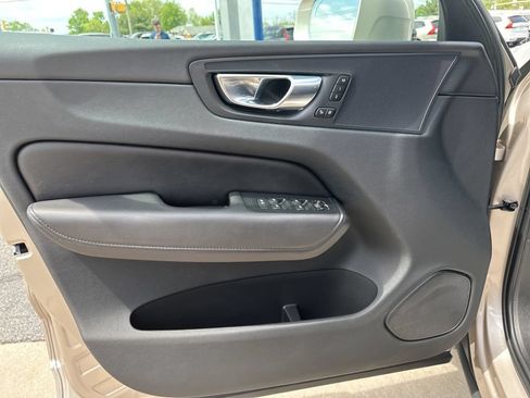 Certified 2023 Volvo XC60 B5 Plus w/ Climate Package AWD/4WD image 20