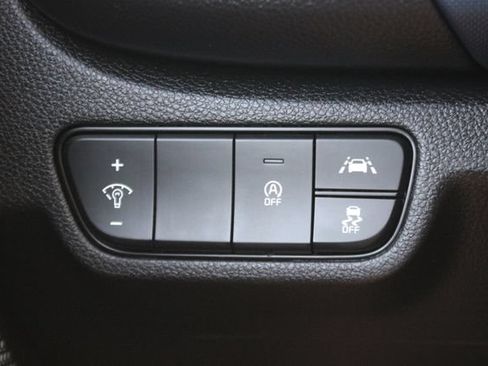 Used 2023 Kia Seltos S FWD image 16
