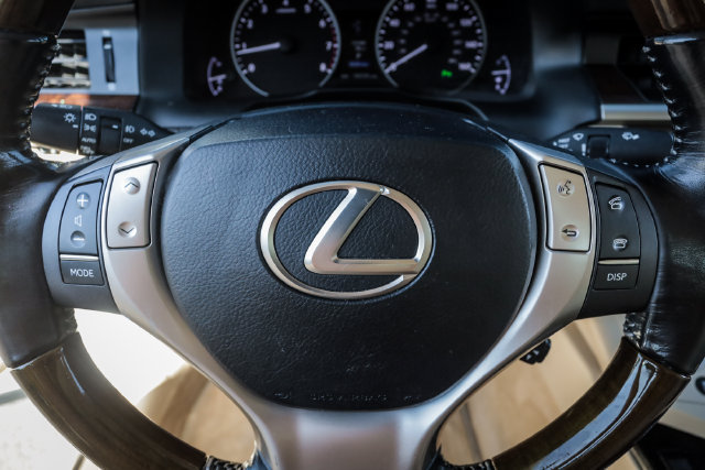 Used 2015 Lexus ES 350 w/ Luxury Package FWD image 22