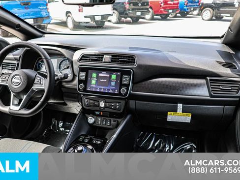 Used 2025 Nissan Leaf SV Plus image 32