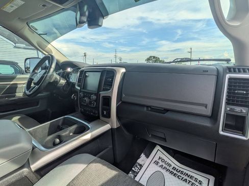 Used 2017 RAM 2500 Big Horn w/ Sport Appearance Group AWD/4WD image 19