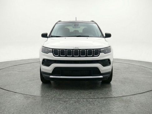 Used 2025 Jeep Compass Limited image 2