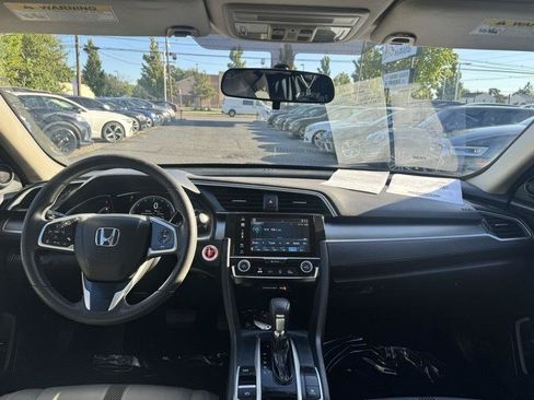 Used 2018 Honda Civic EX image 11