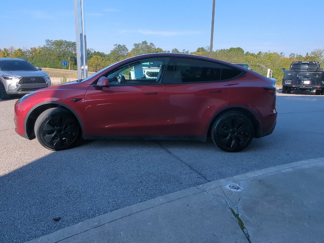 Used 2024 Tesla Model Y Long Range RWD image 26