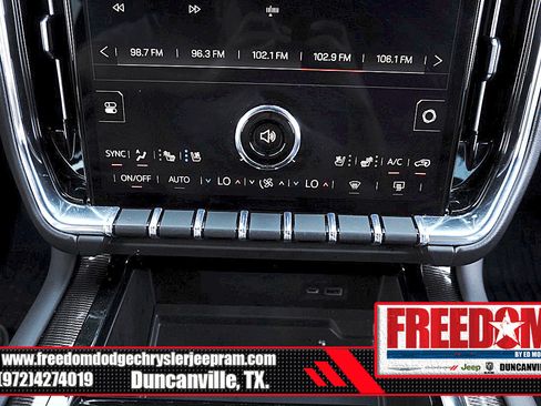 Used 2026 GMC Yukon XL Elevation w/ Elevation Premium Package AWD/4WD image 23