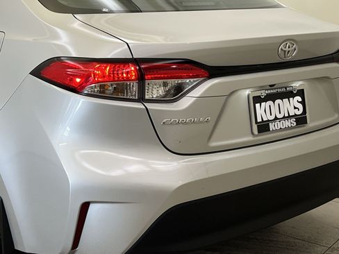 Used 2026 Toyota Corolla LE FWD image 30