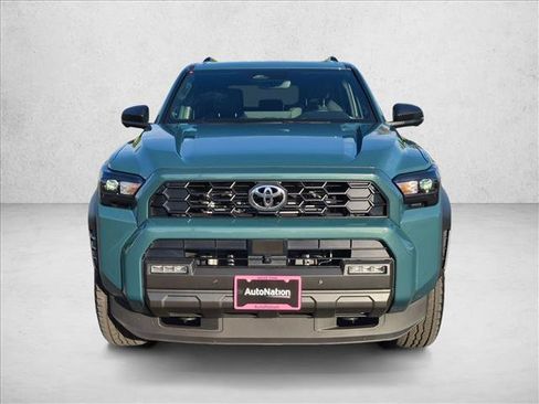 Certified 2025 Toyota 4Runner TRD Off-Road Premium AWD/4WD image 2