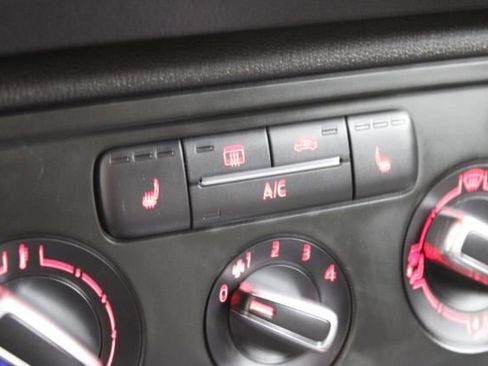 Used 2016 Volkswagen Beetle 1.8T Dune image 19