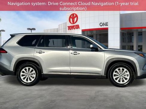 Certified 2025 Toyota Grand Highlander AWD image 3