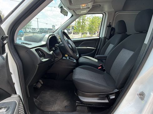 Used 2022 RAM ProMaster City Tradesman FWD image 11