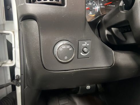 Used 2024 Chevrolet Express 2500 w/ Driver Convenience Package image 20