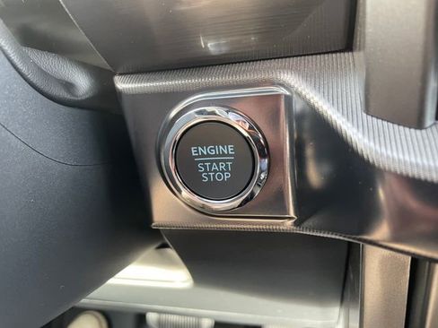 New 2025 Ford F150 Lariat w/ Equipment Group 501A Mid image 31