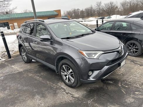 Used 2017 Toyota RAV4 XLE image 4