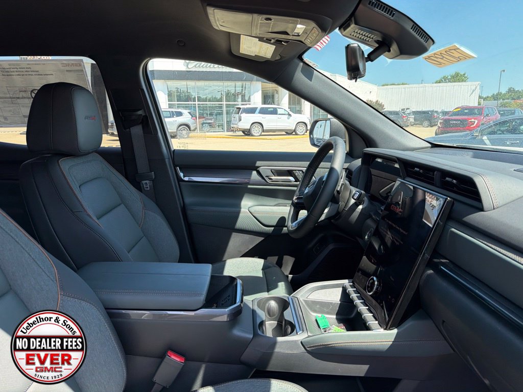 New 2027 GMC Terrain AT4 w/ Convenience Package III AWD/4WD image 2