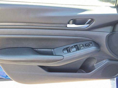 Used 2025 Nissan Altima 2.5 SV AWD/4WD image 13