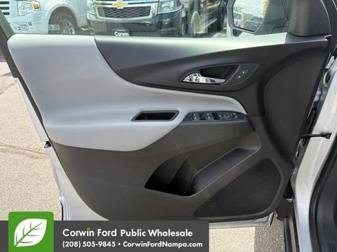 Used 2019 Chevrolet Equinox LS w/ LS Convenience Package FWD image 13