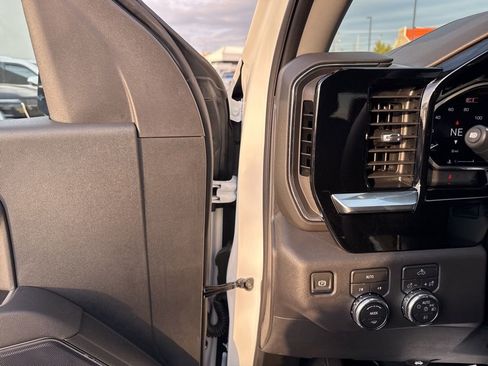 New 2026 GMC Sierra 1500 Elevation image 14