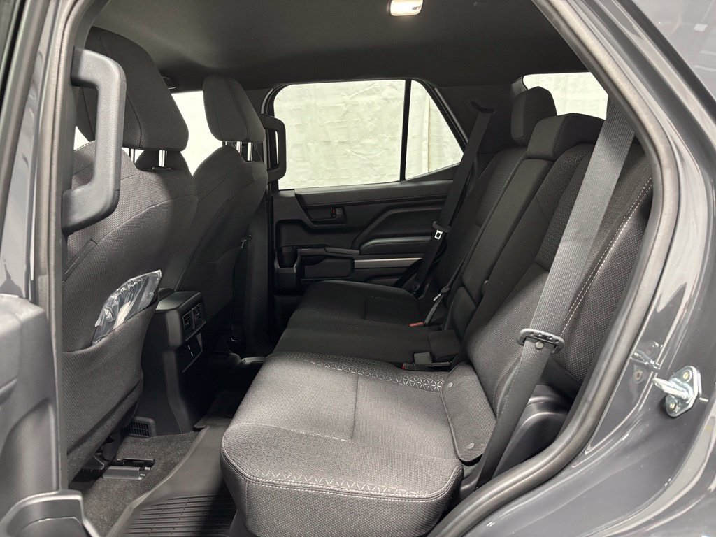 Used 2026 Toyota 4Runner SR5 AWD/4WD image 45