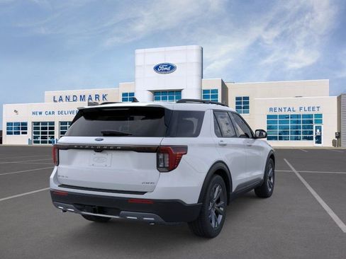 New 2026 Ford Explorer Active w/ Active Comfort Package image 8