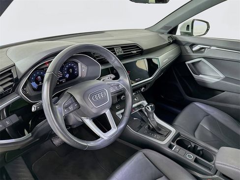 Used 2024 Audi Q3 2.0T Premium image 10