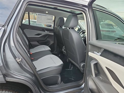 New 2026 Volkswagen Tiguan SE image 31