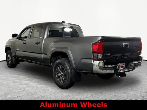 Used 2020 Toyota Tacoma SR5 AWD/4WD image 4