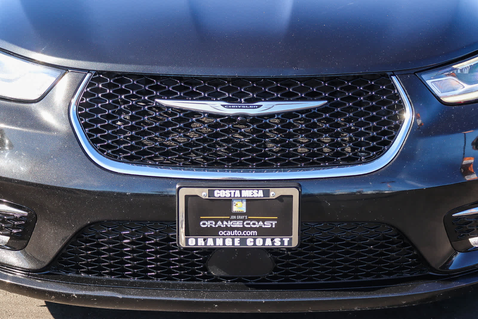 Used 2023 Chrysler Pacifica Limited FWD image 9