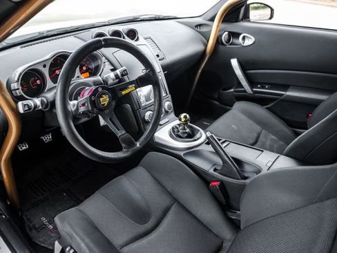 Used 2006 Nissan 350Z Coupe w/ (N93) Cargo Convenience Pkg image 3