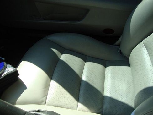 Used 2006 Chevrolet Corvette Coupe w/ Preferred Equipment Group image 10