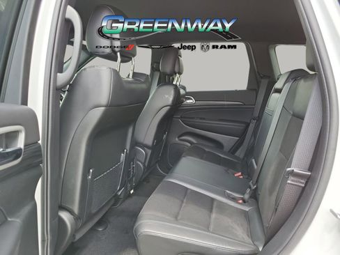 Used 2022 Jeep Grand Cherokee Laredo X RWD image 13