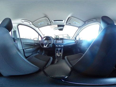 Used 2025 Nissan Versa SV FWD image 40