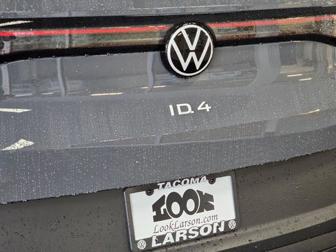 New 2026 Volkswagen ID.4 Pro image 14