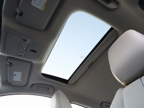 New 2026 Nissan Sentra SL w/ Floor Mat Package FWD image 23