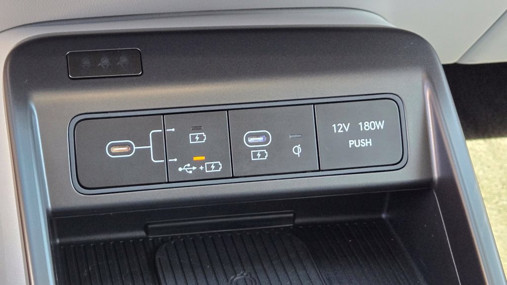 Used 2026 Hyundai Kona SEL Premium FWD image 24