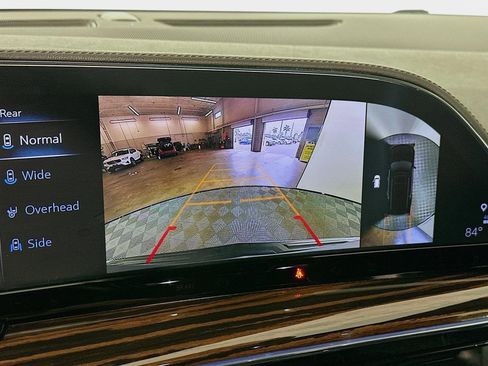 Used 2023 Cadillac Escalade ESV Premium Luxury image 18